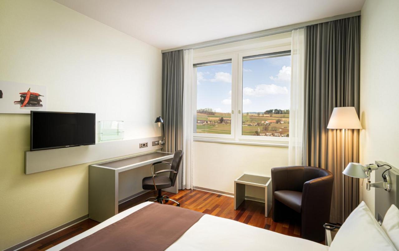 Holiday Inn Bern Westside By Ihg Экстерьер фото