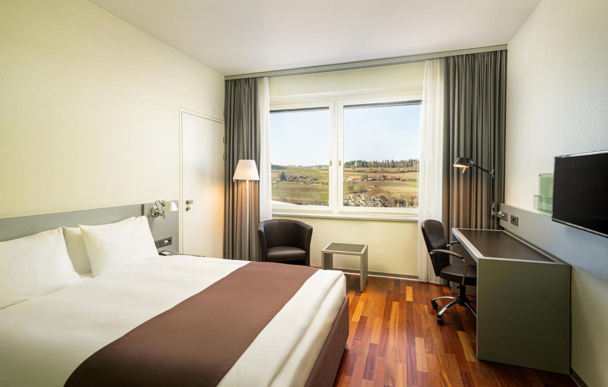 Holiday Inn Bern Westside By Ihg Экстерьер фото